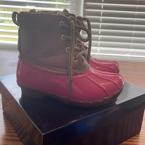 Size 8 snow/rain boots